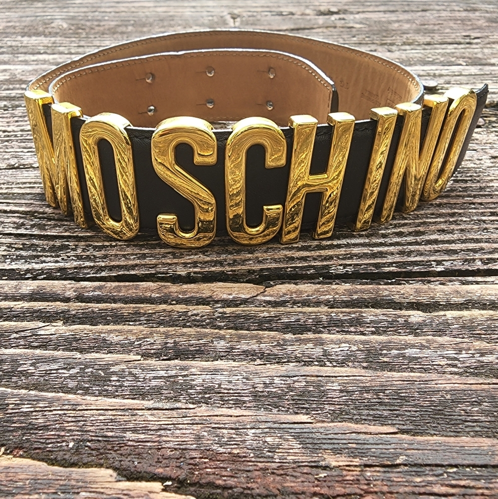 Vintage 1990's Redwall Moschino Italy Model 401020 Black Belt
